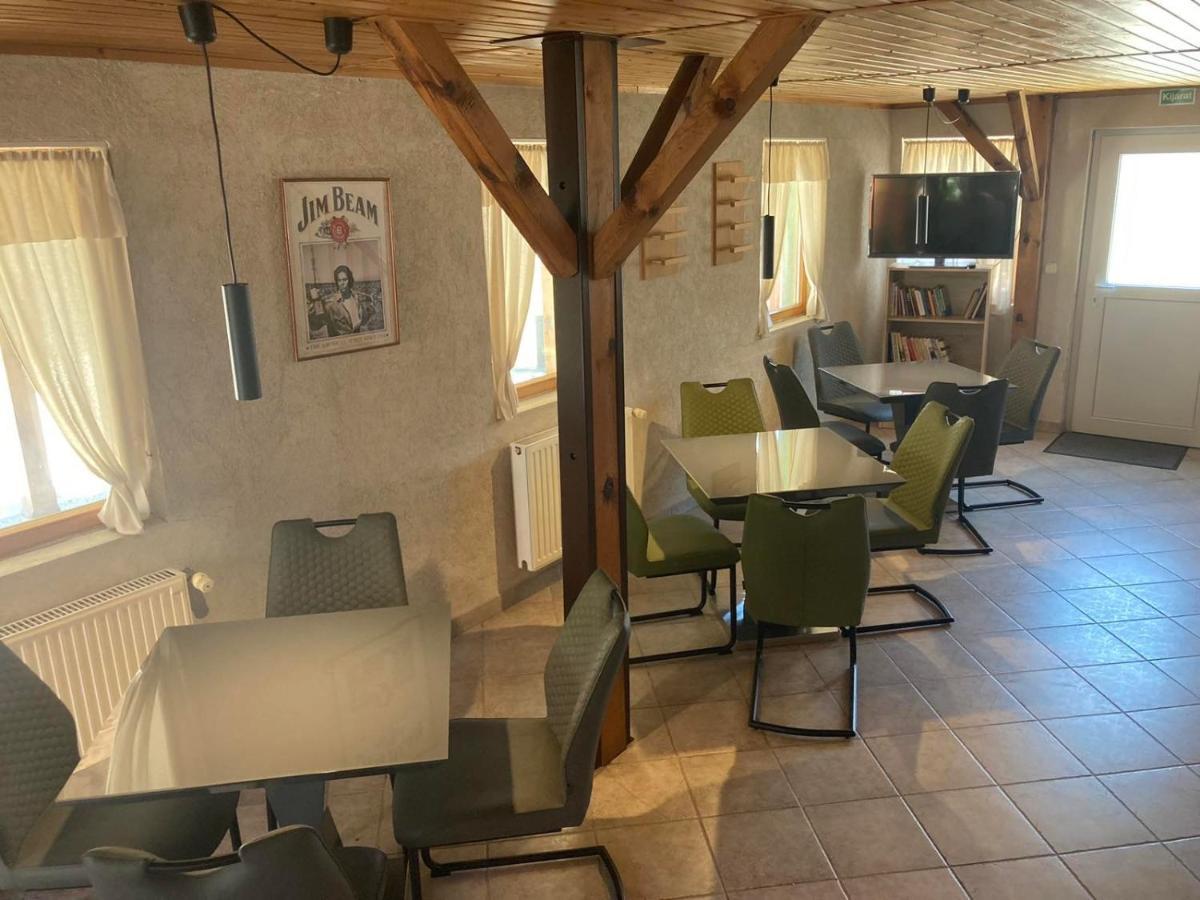 Farkas Vendeghaz Hotel Шопрон Екстериор снимка