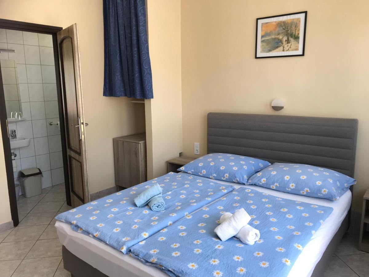 Farkas Vendeghaz Hotel Шопрон Екстериор снимка