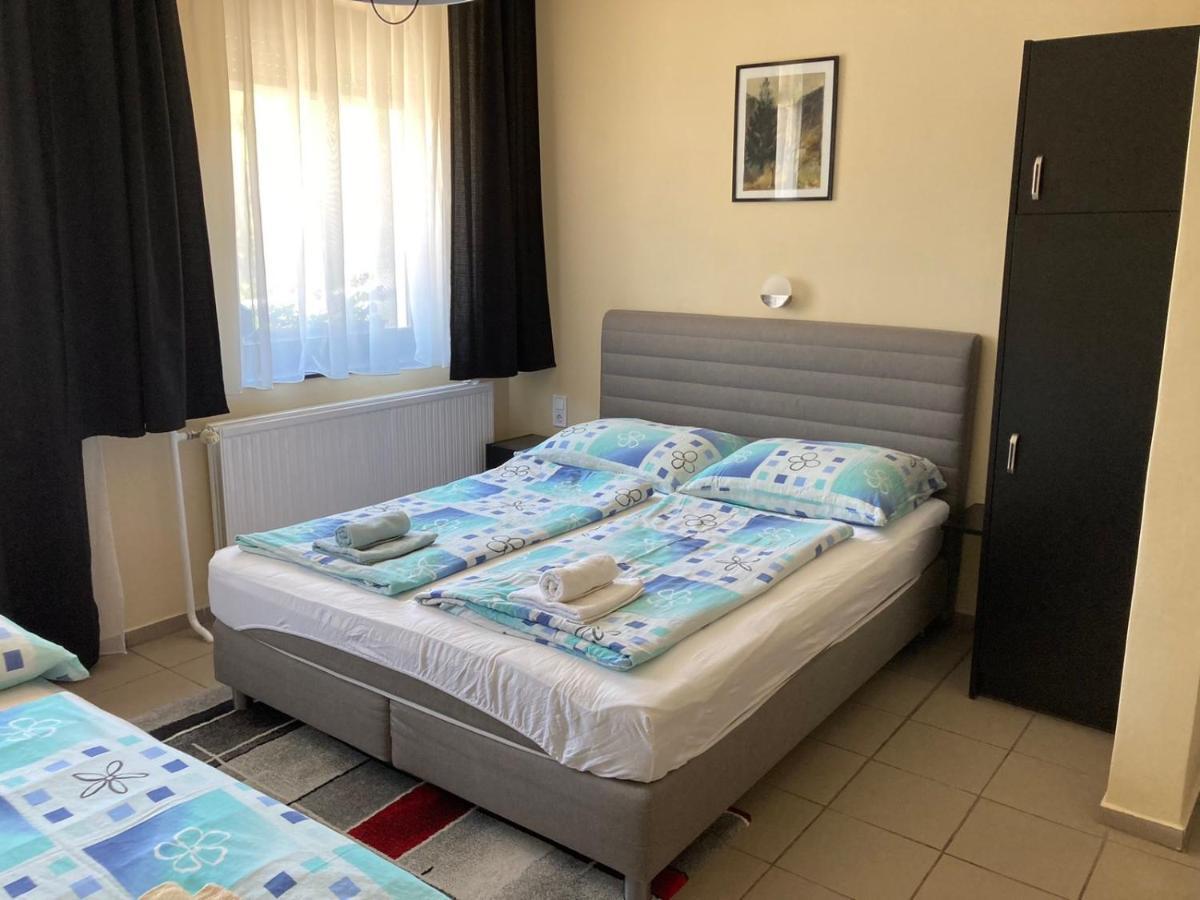 Farkas Vendeghaz Hotel Шопрон Екстериор снимка