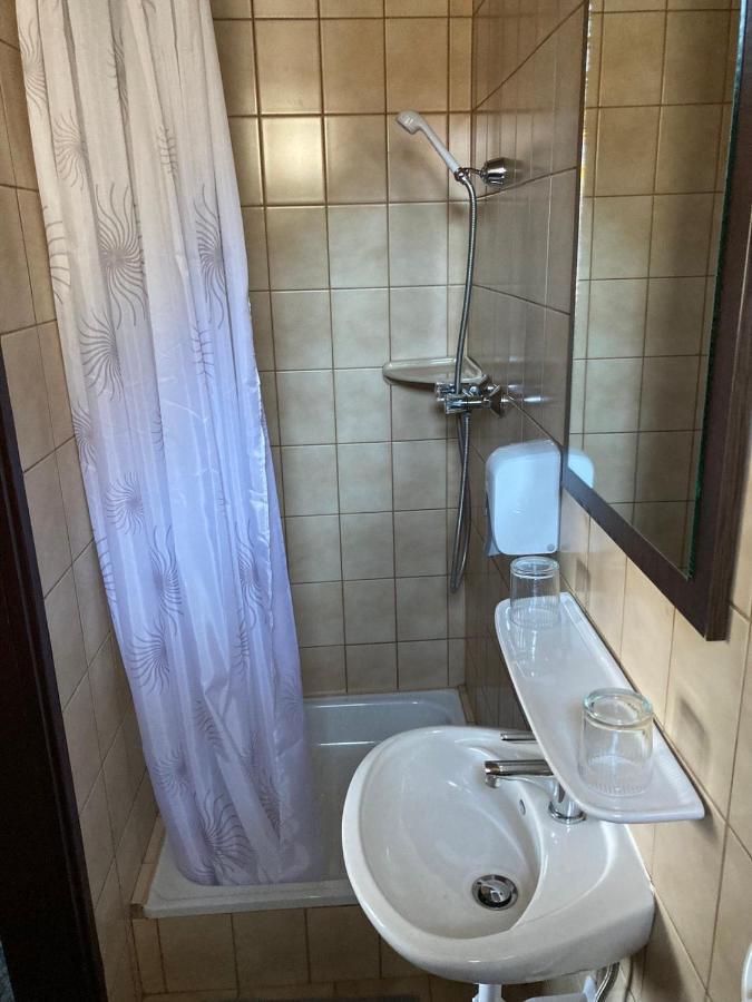 Farkas Vendeghaz Hotel Шопрон Екстериор снимка